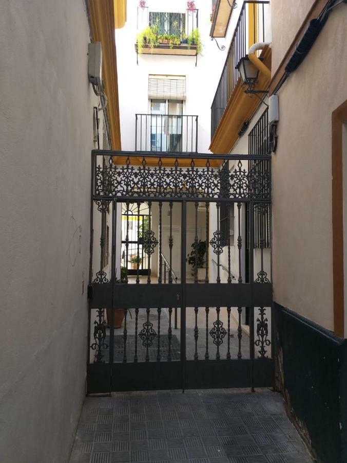 El Rinconcito De La Alfalfa Sevilla Bagian luar foto
