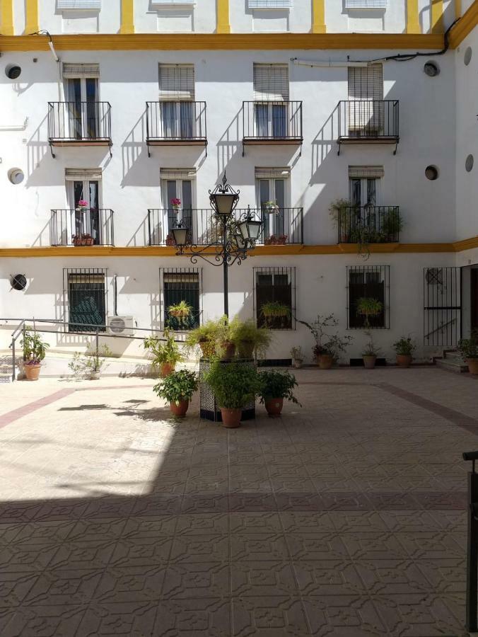 El Rinconcito De La Alfalfa Sevilla Bagian luar foto